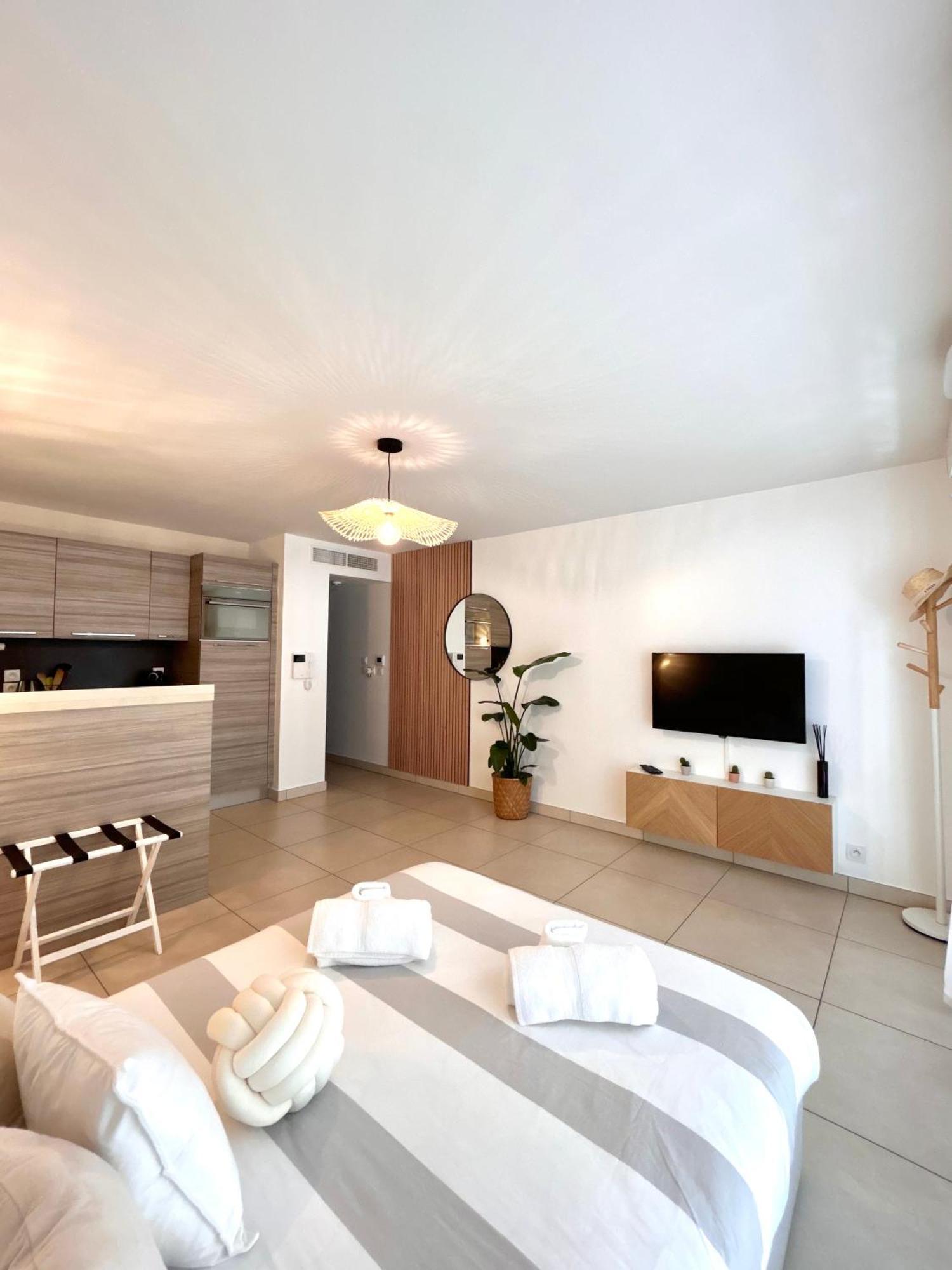 Studio Neuf - Portes De Monaco - Confort - Wifi - Clim Экстерьер фото