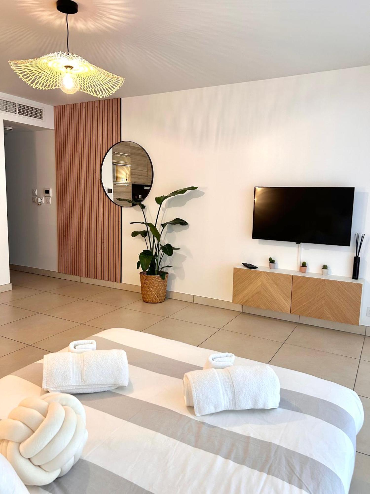 Studio Neuf - Portes De Monaco - Confort - Wifi - Clim Экстерьер фото